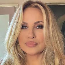 Jennifer Coolidge nude