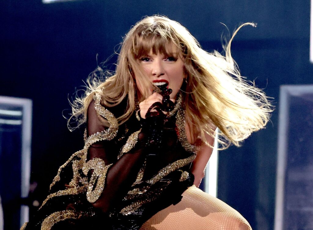 Taylor Swift Win a Grammy